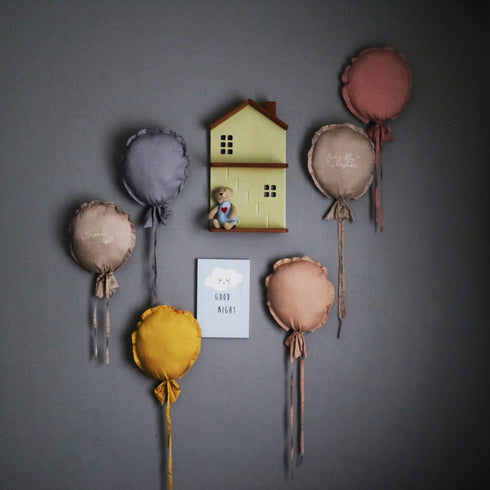 Wall balloon