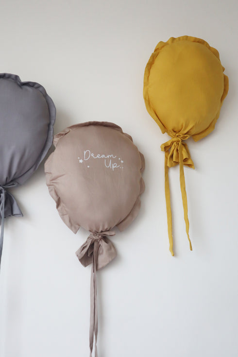 Wall balloon