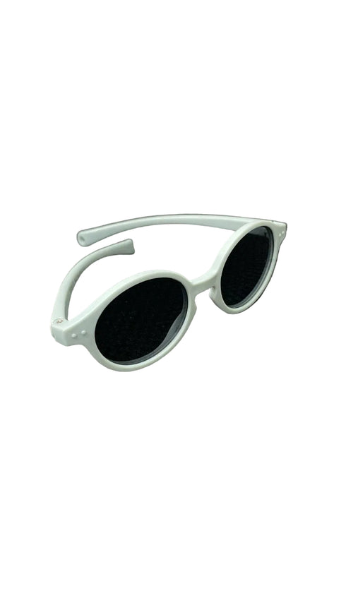 Sunglasses on white bedground